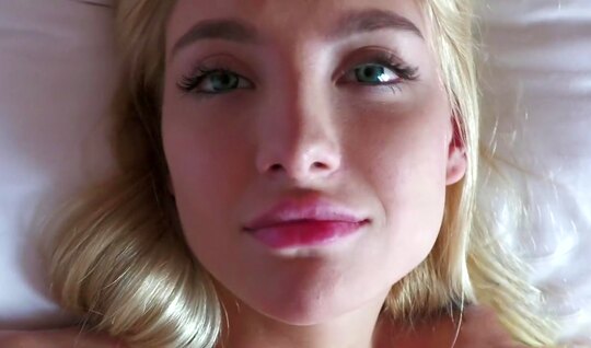 Блондинка испытала двойное проникновение на порно кастинге